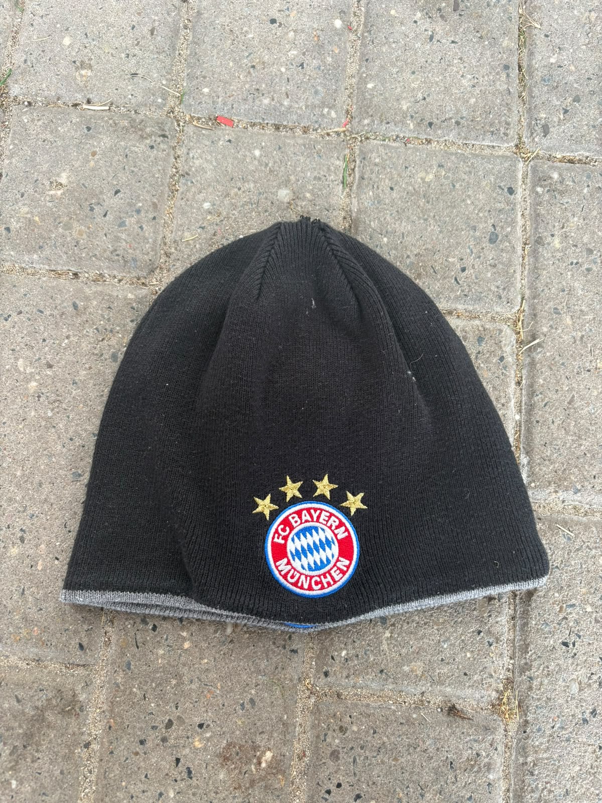 Schwarze Bayern-Mütze
