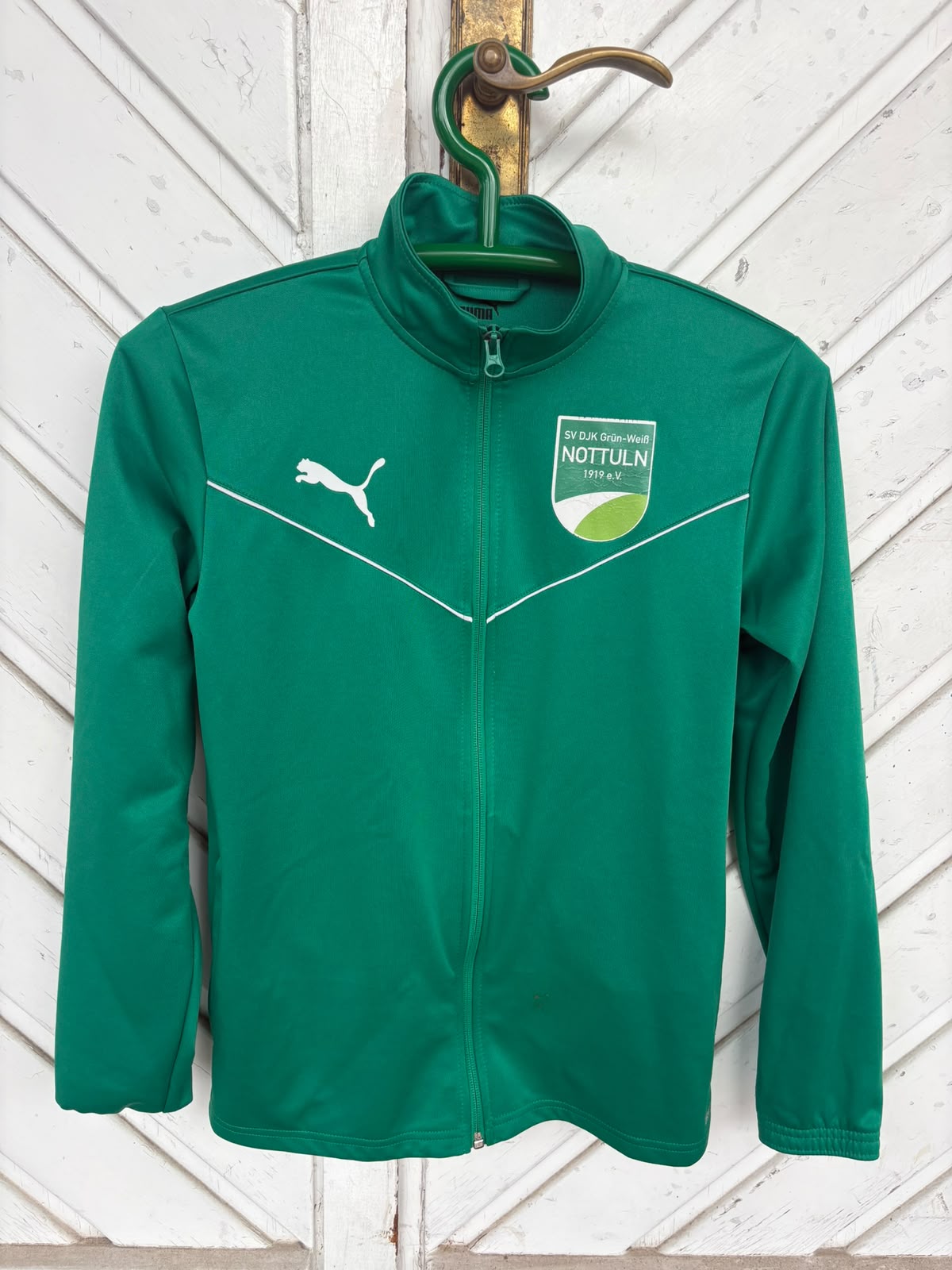 Grüne Trainingsjacke