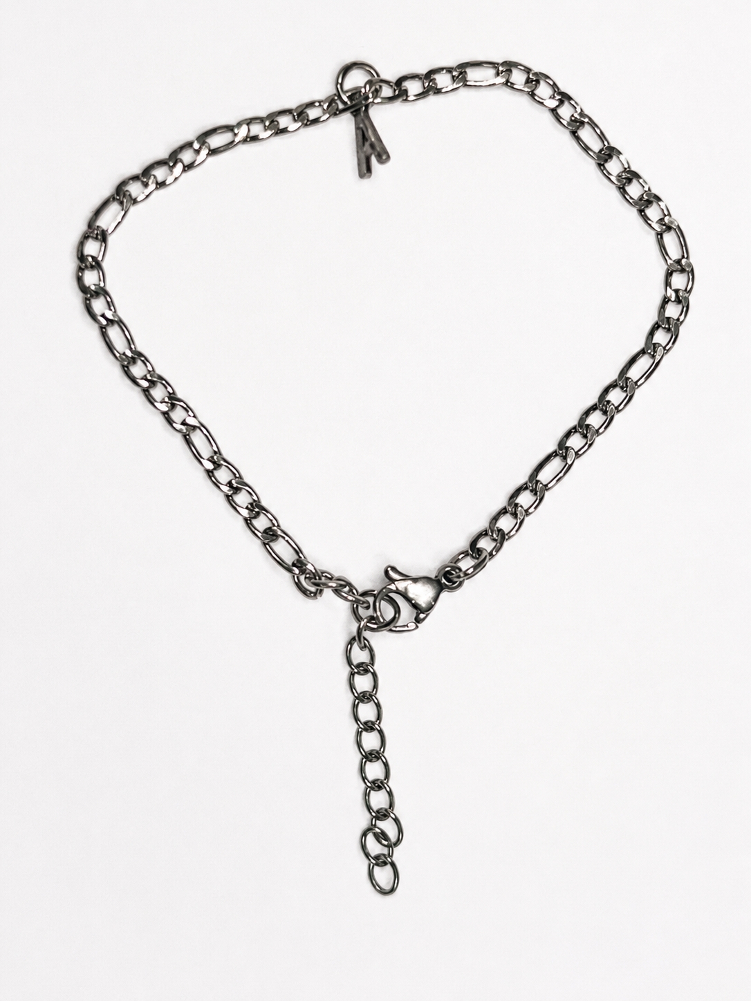 Silberfarbenes Armband