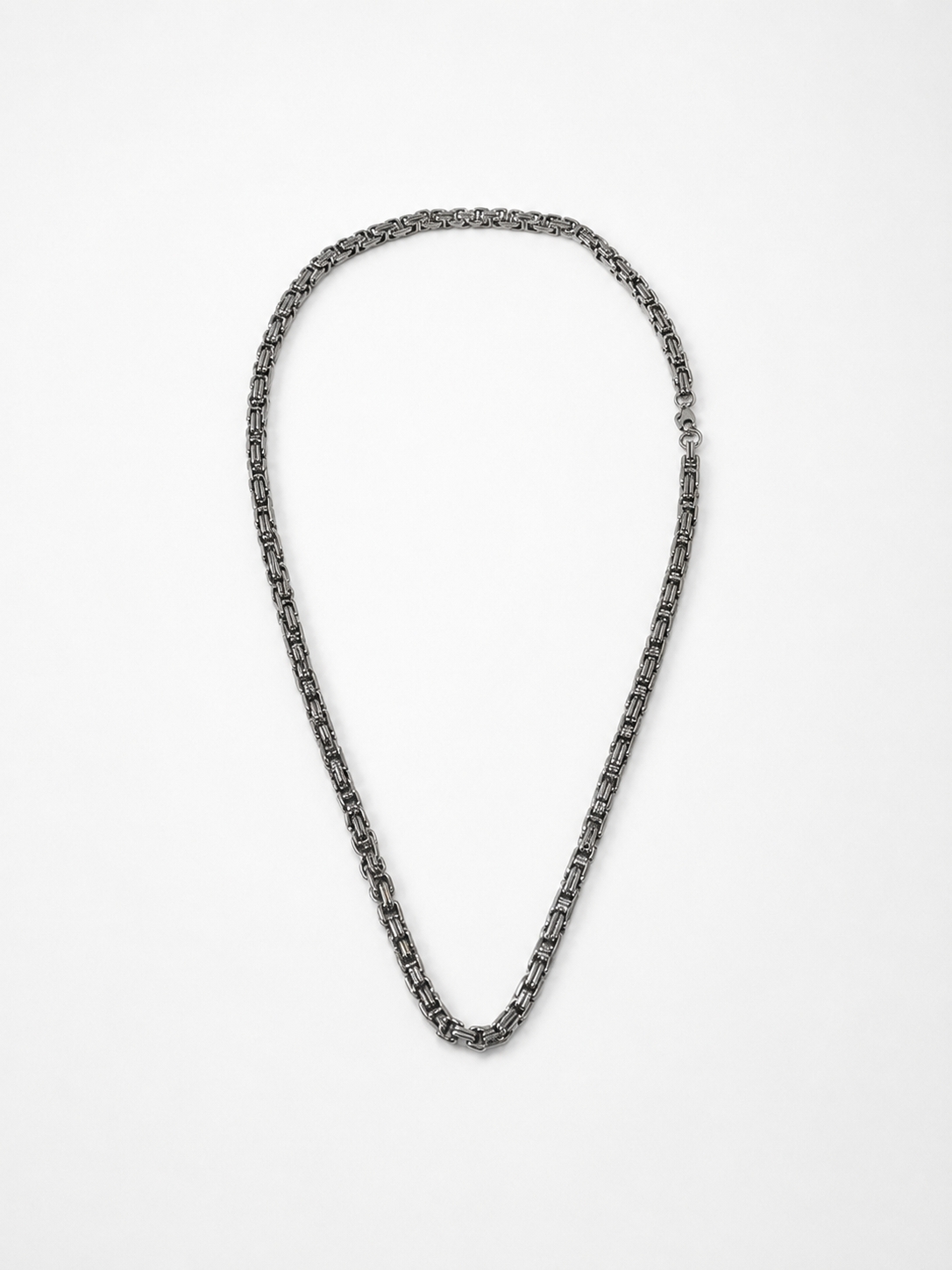 Silberfarbene Gliederkette